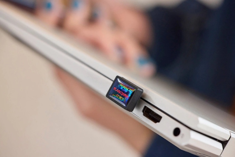 معرفی کوچک‌ترین فلش‌درایو USB با ظرفیت یک ترابایت